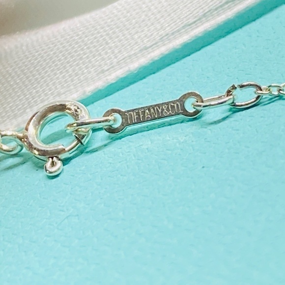 Tiffany & Co Pablo Picasso large Loving Heart Necklace 18” 925  authenticated - Picture 7 of 9